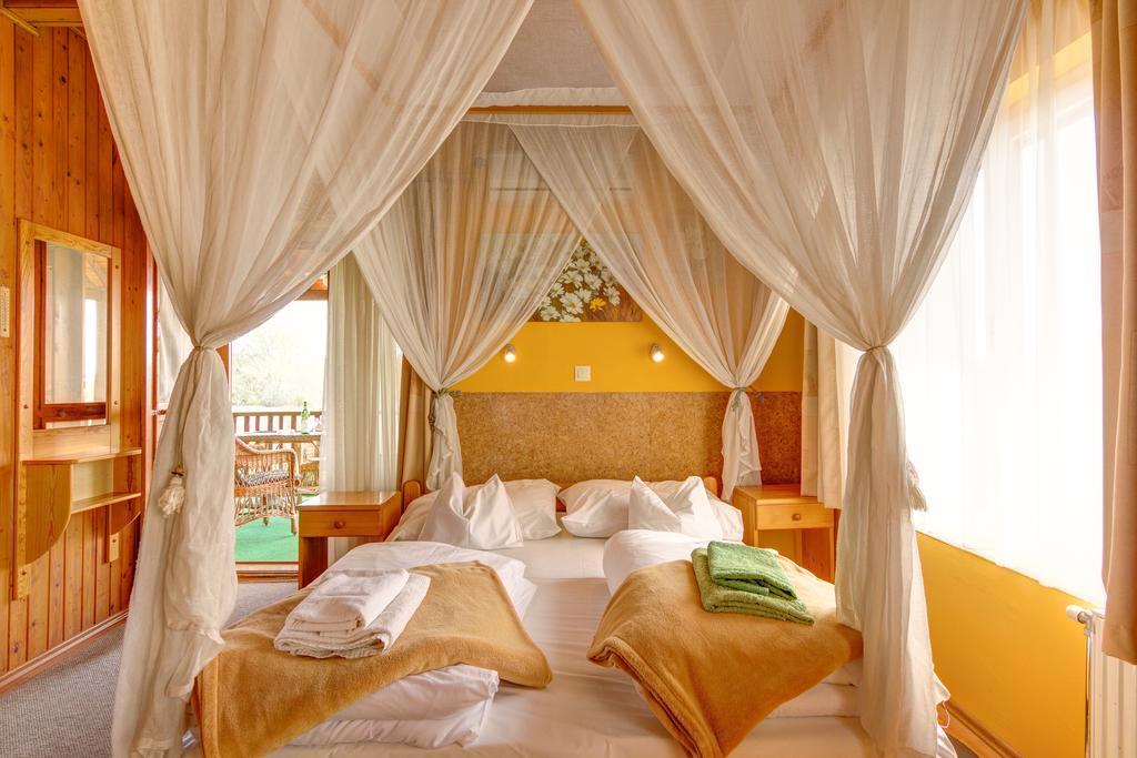 Kaktusz Villa เฮวิซ ภายนอก รูปภาพ